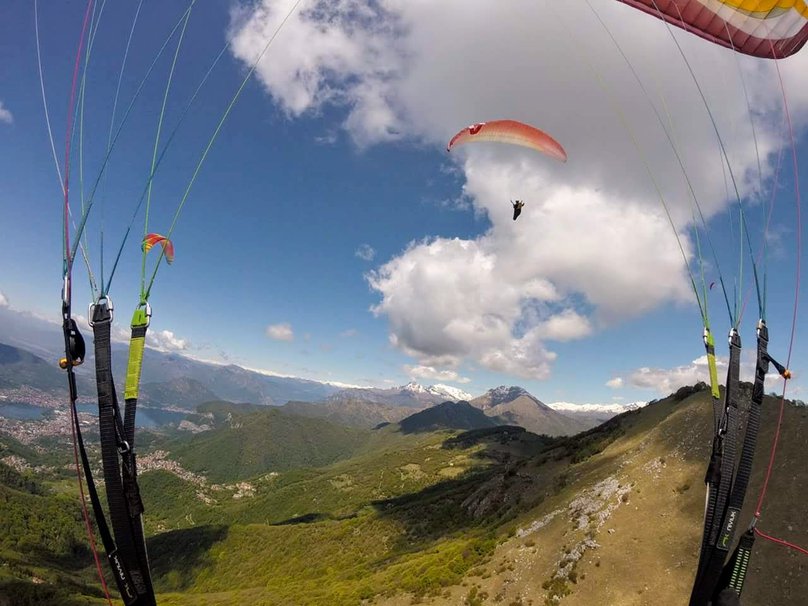 Paragliding in Italy